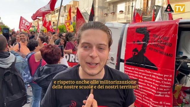 Peppino Impastato, 45 anni dopo in migliaia camminano ancora seguendo le sue orme смотреть онлайн