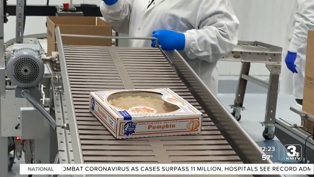Village PieMaker adds limited edition pie to lineup смотреть онлайн