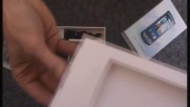 Samsung S8500 Wave Mobile Phone Unboxing by GumMobile.com смотреть онлайн