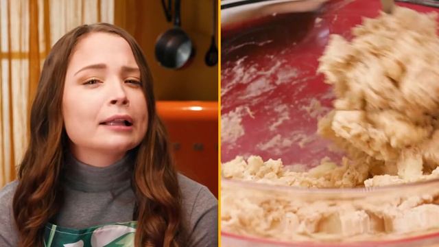 Let's Talk About The Real Life Emily Rose (And Make Apple Fritters) смотреть онлайн