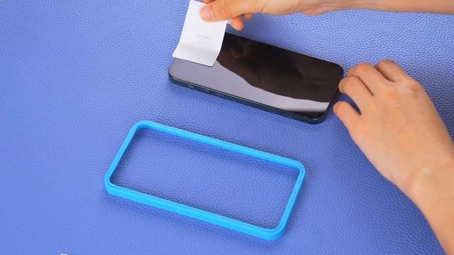 How to Install Tempered Glass Screen Protector Using an Applicator丨One Minute Tutorial смотреть онлайн