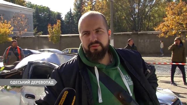 В ОДЕССЕ МАССОВЫЙ ДРЕВОПАД смотреть онлайн