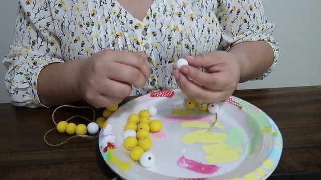 DIY Farmhouse Garland | Adding Charms смотреть онлайн