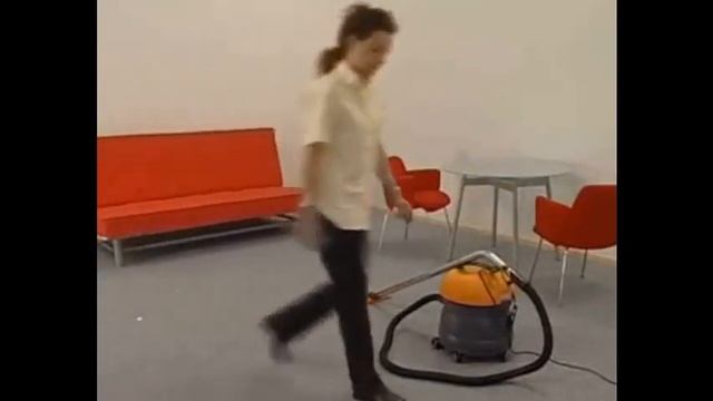 TASKI Vacumat 12 пылеводосос смотреть онлайн