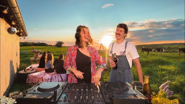 Flavour Trip | Chillout Deep House Music Mix - Cozy Barbecue with Friends