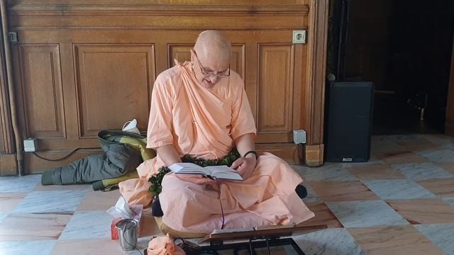 Krishna Book: Lord Balarama visits Vrindavana, New Mayapur/France, 27.4.2021 смотреть онлайн
