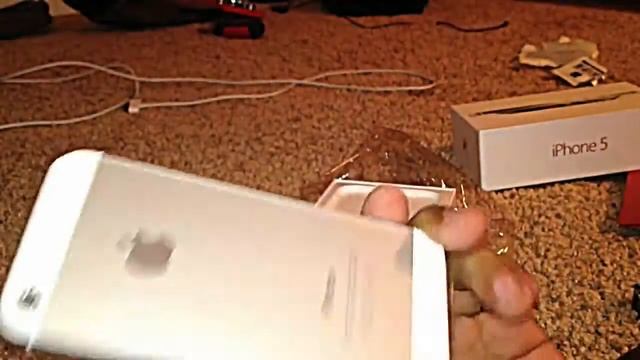 Dual iPhone 5 unboxing Black & White! смотреть онлайн