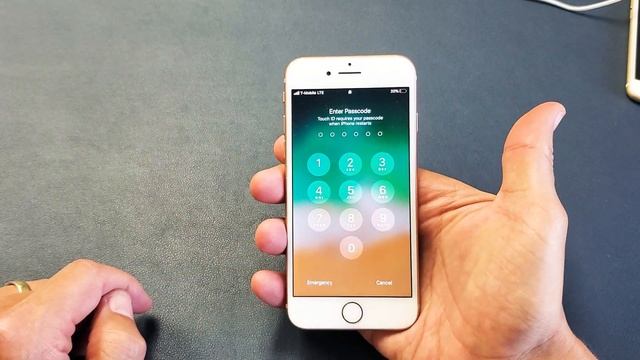 iPhone 8 / 8 Plus: Cannot Type or Enter Password or Passcode? FIXED! смотреть онлайн