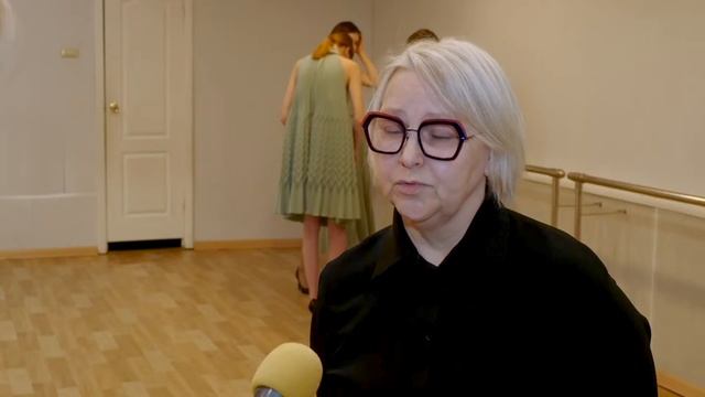 ПЛАТЬЕ ГОРОДА: Знакомство с дизайнерами смотреть онлайн