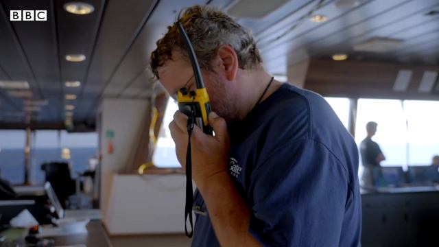 Woman 'saves for 30 years' to see Titanic shipwreck - BBC News смотреть онлайн