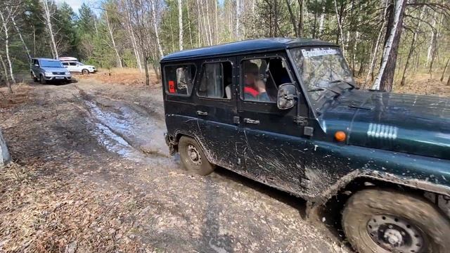 Hyundai CRETA ПРОТИВ БАГГИ и УАЗ-ов?!? смотреть онлайн