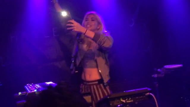 Hayley Kiyoko - Girls Like Girls live with fans ENCORE @ The Lyric Theater смотреть онлайн