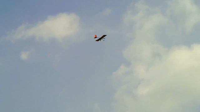 Design Build Fly Plane Flying around an iPhone смотреть онлайн