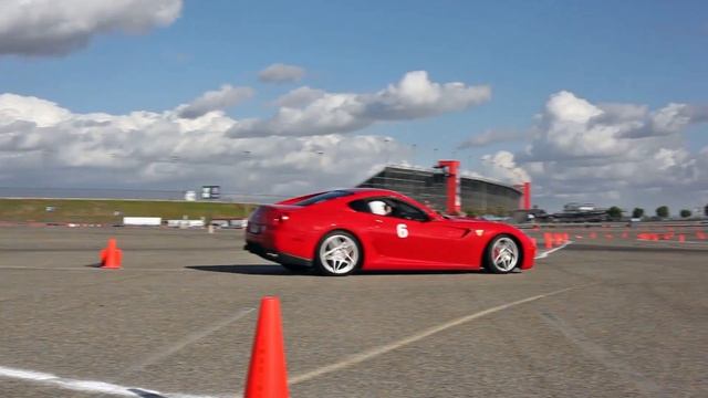 Ultimate Driving Experience: Ferrari & Lamborghini Autocross Event смотреть онлайн