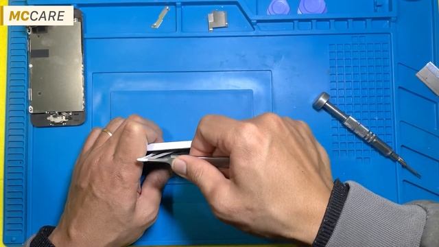 Hướng dẫn thay pin Điện thoại iPhone SE смотреть онлайн