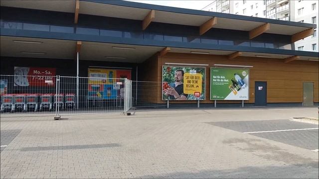Пожар в Берлине сгорел супермаркет REWE смотреть онлайн