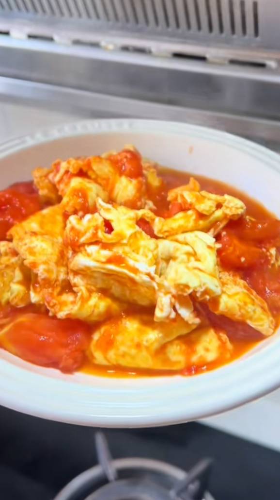 яйцо с помидором смотреть онлайн