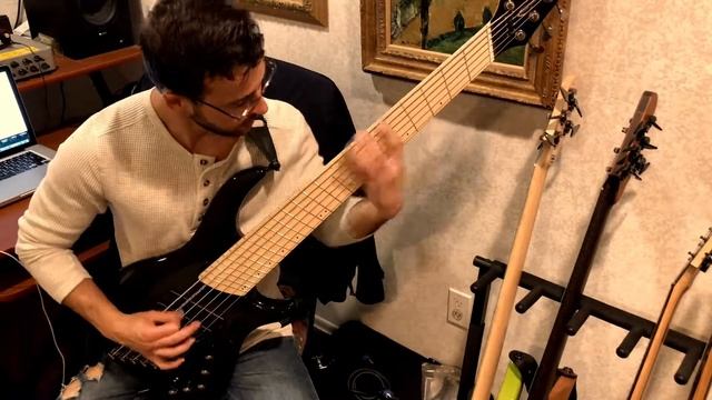 Austin Blau - Violence - Bass Playthrough Snippet (ft. Jacob Umansky) смотреть онлайн