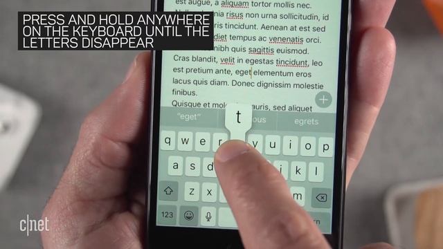 Check Out the Hidden Mouse in Your iPhone's Keyboard смотреть онлайн
