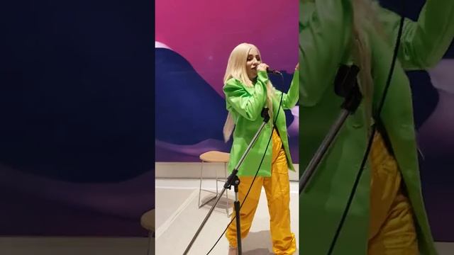 Ava max in thailand (today at apple iconsiam) part 3 смотреть онлайн
