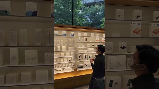 Beautiful Apple Store in South East Asia : Apple Bangkok Thailand Central World Mall смотреть онлайн