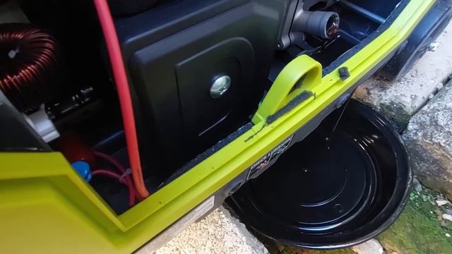 Como cambiar el aceite ryobi 1800 2300 inverter generator #ryobi #generator #inverter смотреть онлайн