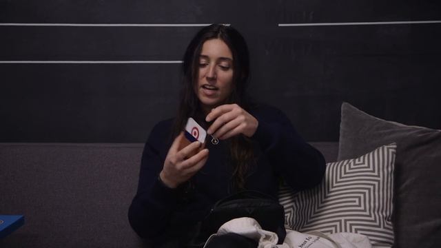 The Wallet | Unpacking Minimalism смотреть онлайн