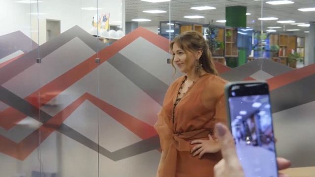 КРЕАТИВНАЯ ВЕЧЕРИНКА РИЕЛТОРОВ смотреть онлайн