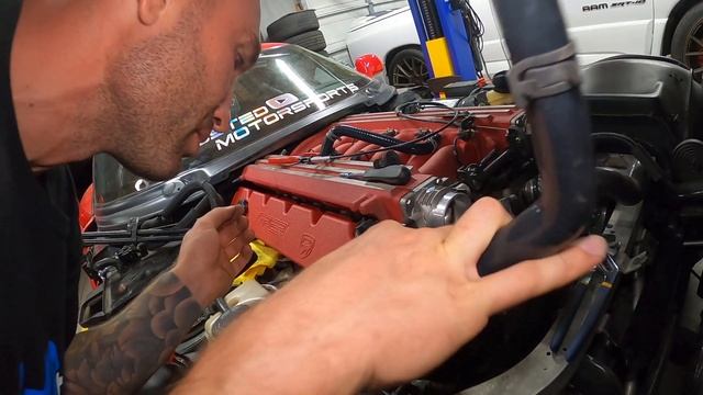 DODGE VIPER HEATER HOSE REPLACEMENT | SILICONE VERSION смотреть онлайн