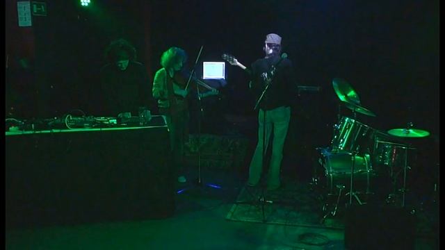 Kuratierte Improvisation mit Minimal Techno Generator @ Interpenetration 1.3.2 смотреть онлайн