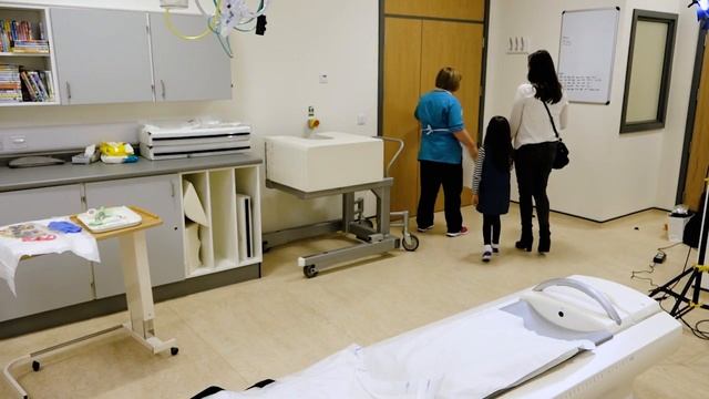 My child is going for a Renal Scan (Nuclear Medicine test) in hospital смотреть онлайн