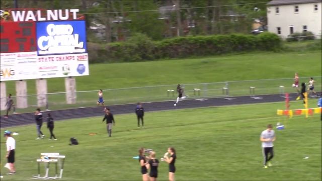Dontae Deas (Gahanna Lincoln High School) wins 300 meter Hurdles Prelims at Big Walnut смотреть онлайн