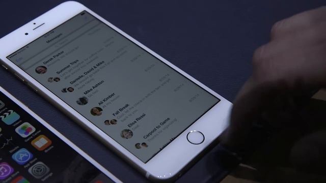 iPhone 6 and 6 Plus hands-on смотреть онлайн