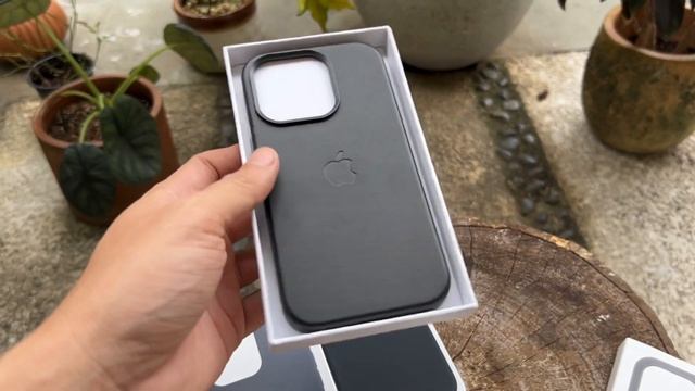 Trên tay ốp da thật và ốp Silicone MagSafe iPhone 14 Pro Replica смотреть онлайн
