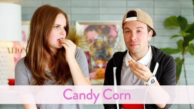 Haul-o-ween Candy with Jonathan from Compartes // Up Close With Claire Thomas смотреть онлайн