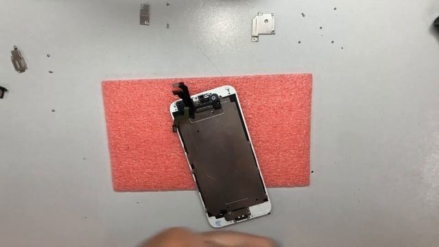 Замена дисплея и аккумулятора на iPhone 6