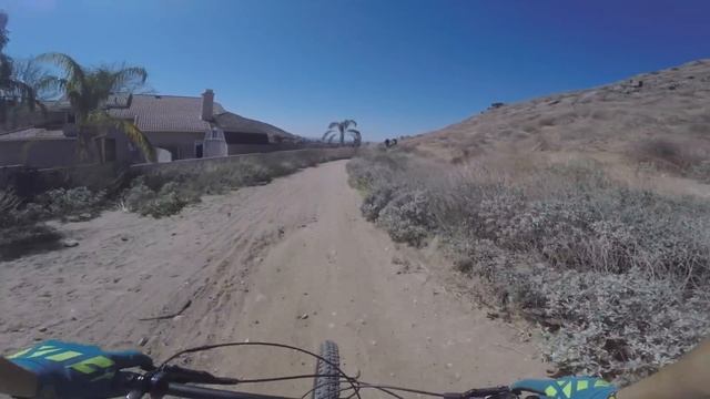 PRACTICING THE PRO DH MTB RACE COURSE | KMC Fontana Winter Series Race #4 Course Preview смотреть онлайн