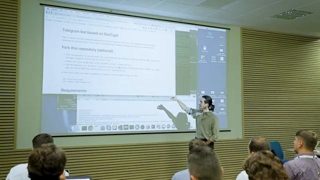 Mario Alemi (GetJenny) – Build an Open Source Chatbot смотреть онлайн