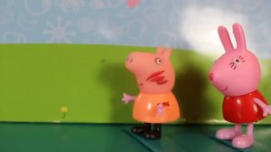 Свинка Пеппа Мультик с Игрушками Пеппу Поцарапала КОШКА ВЫЖИВЕТ ЛИ ОНА!!! ЕДЕМ ДЕЛАТЬ ПРИВИВКУ!!!