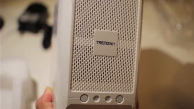 2-Bay NAS Media Server Enclosure Unboxing & Overview (TN-200T1) - BagoGames.com смотреть онлайн