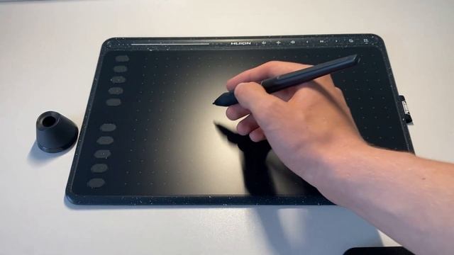Drawing Tablet Review (Huion HS611) смотреть онлайн