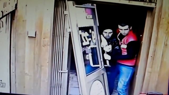 Еще один горе-воришка..) Вор с дверью смотреть онлайн