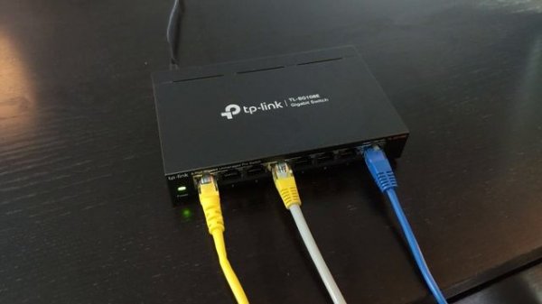 TP-Link TL-SG108E - Unbox a budget switch supports VLAN and LACP