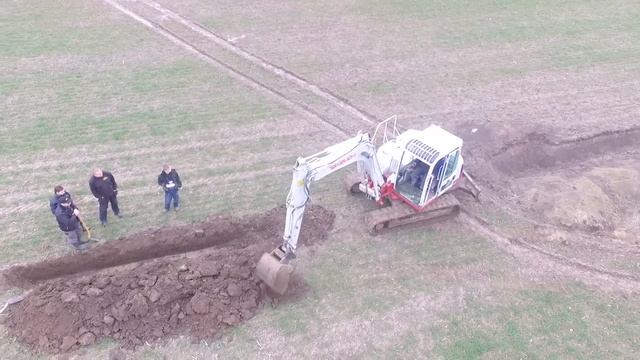 Graver dræn med takeuchi TB 175 смотреть онлайн