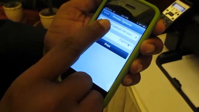 iPhone, iPad Send Print To HP Printer Prints Via Wireless Network [Video Demo] смотреть онлайн
