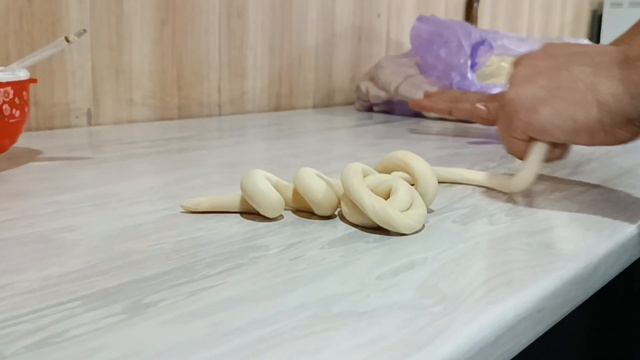 Тесто для лагмонов готовится в стиле национальной кухни.#тесто смотреть онлайн