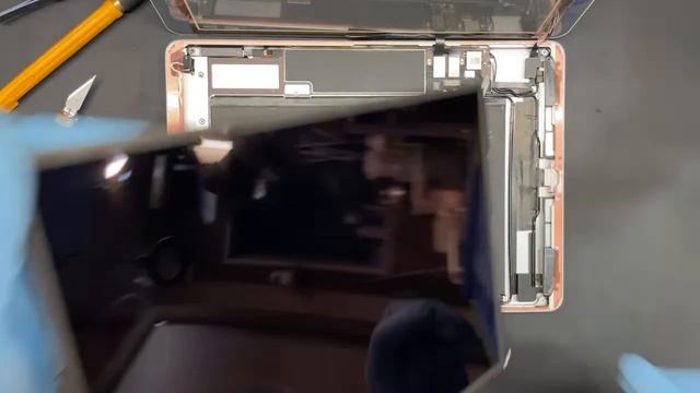 硬い地面に落としてしまった💦iPad 第7世代 A2197 画面割れ 交換修理 смотреть онлайн