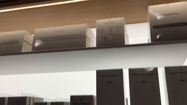 Apple Store Opening in Williamsburg Brooklyn смотреть онлайн