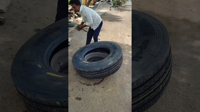 295/80R22.5 appollo tubeless new tyre fitting смотреть онлайн