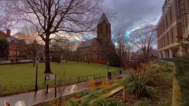 Relaxing Rain at Hampstead Green in London смотреть онлайн